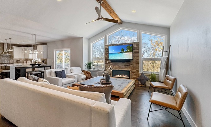 Madison House | 3BR/3BA Home | Dual Living Spaces