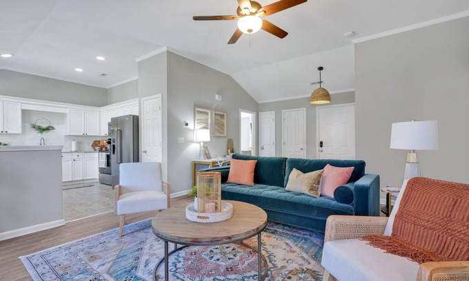 Wilmington House | 3BR Modern | Midtown Escape | 5 Miles To Downtown