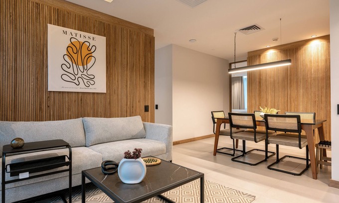 San Diego Apartment | 3BR Penthouse with Jacuzzi & A/C in El Poblado