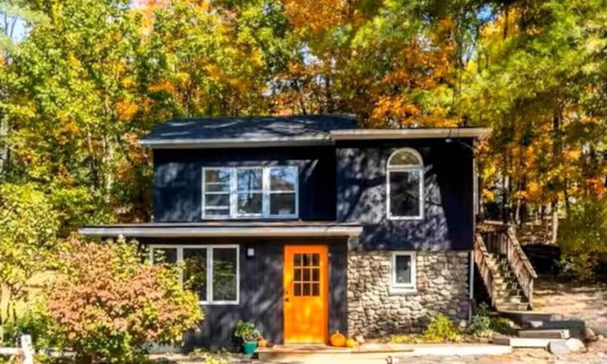 Town of Marbletown House | 3BR Quiet Retreat in Catskills | Fire pit | Pets