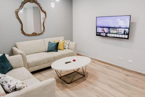 San Borja House | 3BR with Bright Style for 6 in San Borja