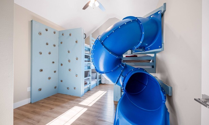 Branson Cabin | 3min from Silver Dollar City w/Bunk Slide