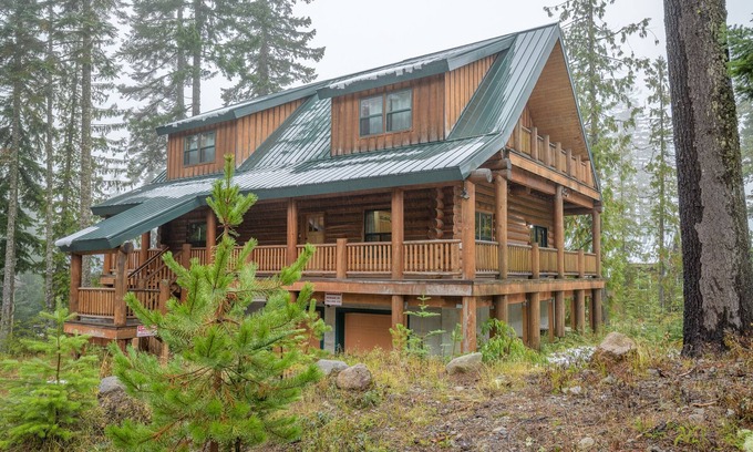 Government Camp Cabin | 3rd night FREE! stay before 10/14! close to lakes,hiking, skiing