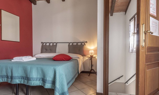 San Faustino-Madonnina-Quattroville Bed & Breakfast | 3T - Camera Quadrupla - Affitti Brevi Italia