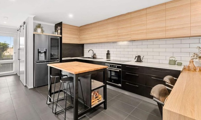 Newtown House | 3UPPER · Modern two bedroom townhouse in quiet location