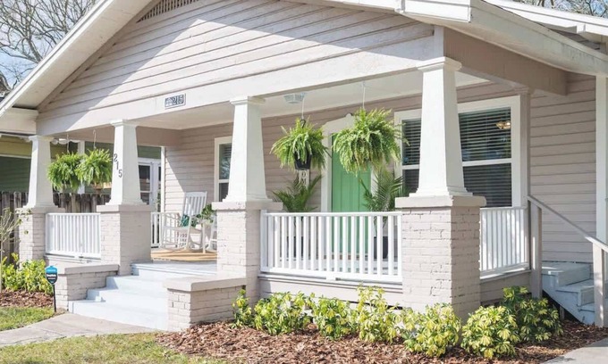 Dixieland House | 3x Properties - Pet Friendly Historic Estate