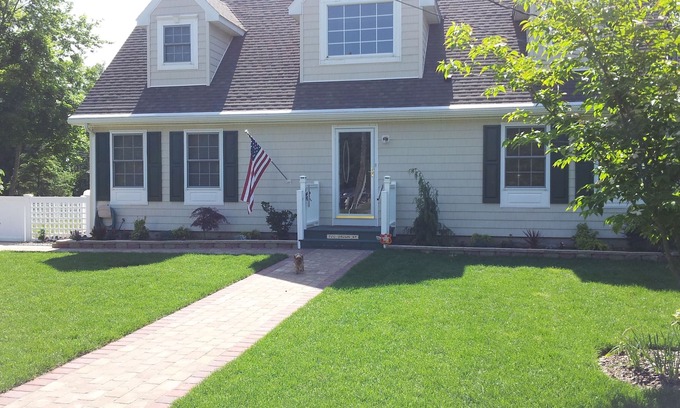 Pipes Cove House | 4 Bd 3Bth with Gated Yard & Heated Pool Close to All of the North Fork