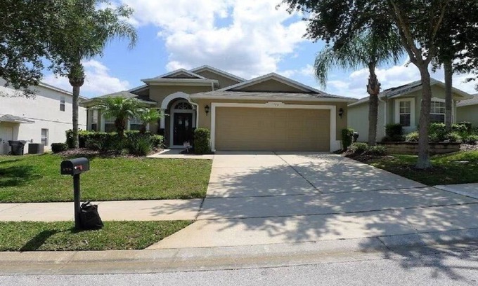 Highlands Reserve House | 4 Bed 3 Bath Home with South-Facing Heated Pool & Spa in Quiet Gated Community