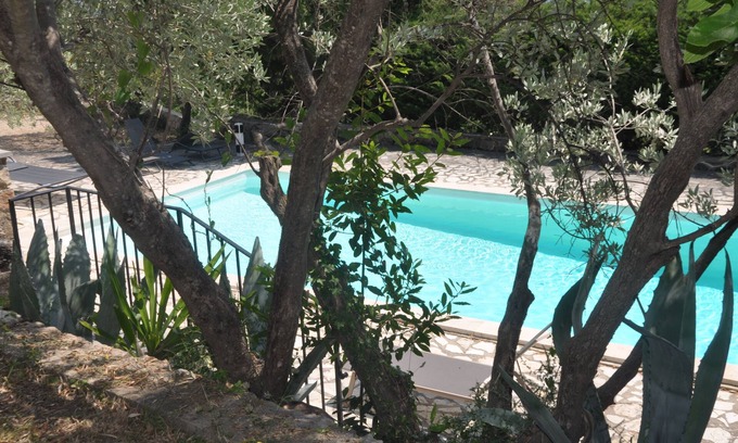 Seillans Villa | 4 Bed 4 Bath Provencal Hillside Villa nr Medieval Village/Heated Pool/air con