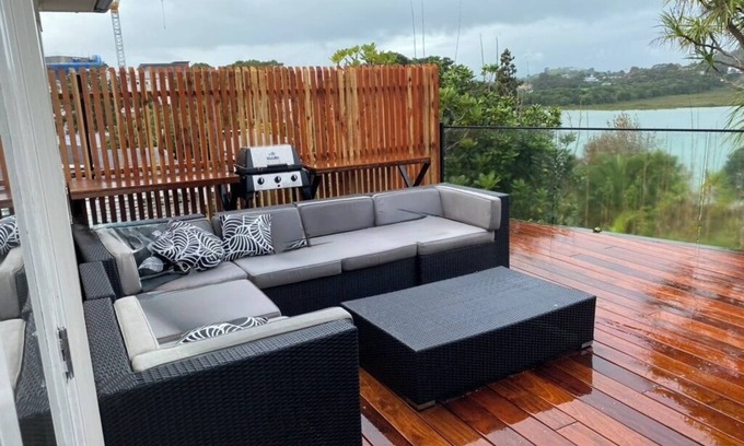 Devonport House | 4 Bed home in Devonport views overlooking Ngataringa Bay. Spa, Firepit, Kayak.