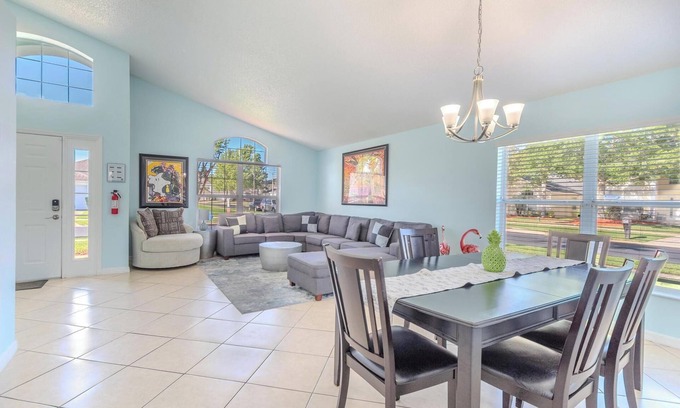 Lake Berkley House | 4-Bed Home | Near Disney | Private Pool