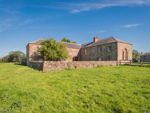 Penrith House | 4 Bed in Skirwith SZ383