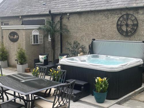 Wick House | 4 Bed in Wick 91390