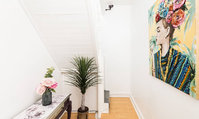 Birmingham House | 4 Bed Large House + Parking