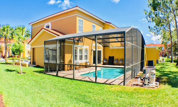 Kissimmee House | 4 Bed Pool Villa at Beautiful Terra Verde Resort close to Disney and Universal