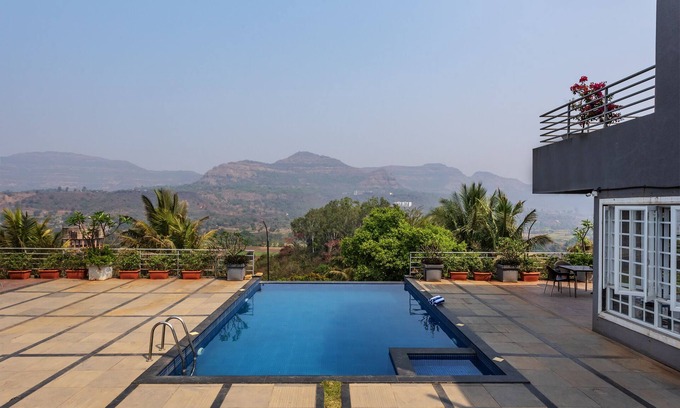 Paud Villa | 4 Bed Villa - Sleeps 8 - Private Pool - Mtn Views