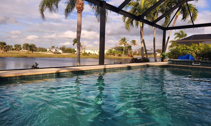 Punta Gorda House | 4 bed with Pool and Spa. Minutes from Boating, Fishing, Golfing and the Gulf