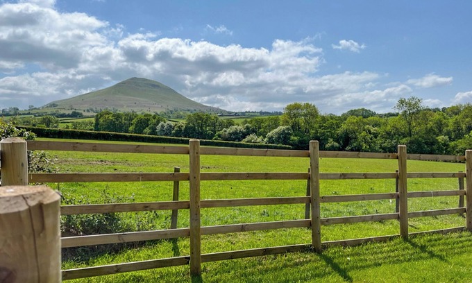 Llanfihangel Tal-y-llyn Cottage | 4 bedroom accommodation in Talgarth, near Brecon