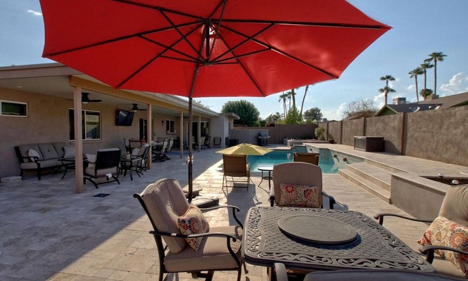 Shadowridge House | 4 bedroom, 2 bath, beautiful relaxing outdoor living with heated pool