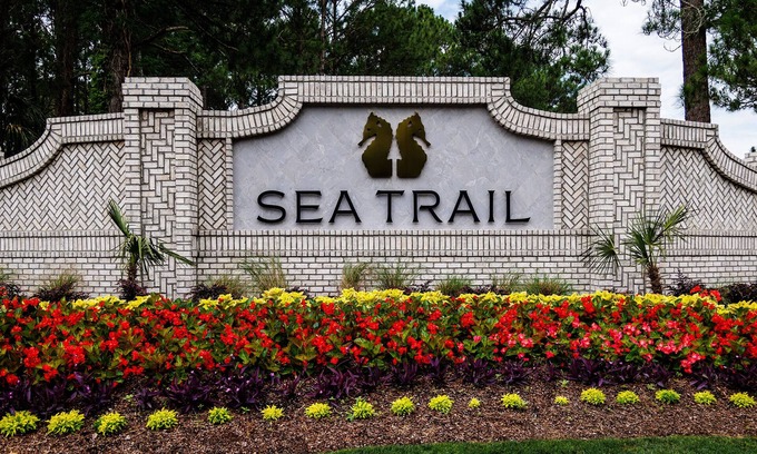 Sea Trail House | 4 Bedroom 2200 sq ft beautiful Sea Trail Golf Resort 5 minutes to ocean waves!