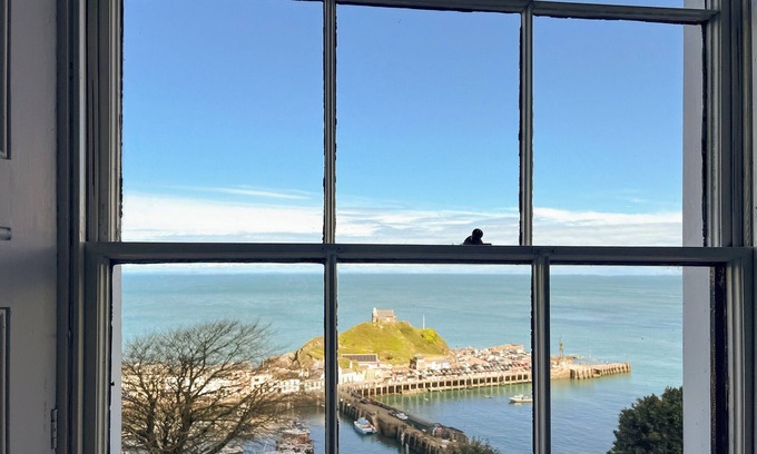 Hele Cottage | 4 bedroom accommodation in Ilfracombe