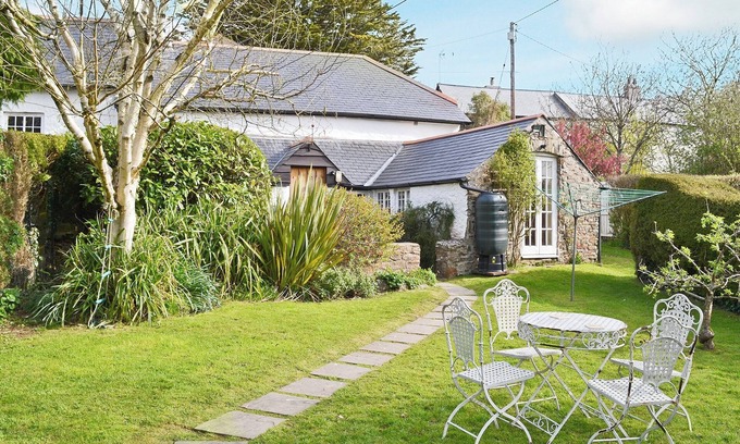 Bideford Cottage | 4 bedroom accommodation in Ford, near Bideford