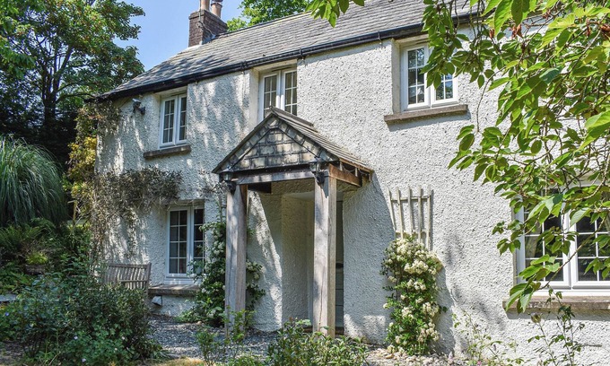 St. Mabyn Cottage | 4 bedroom accommodation in St. Mabyn, near Bodmin