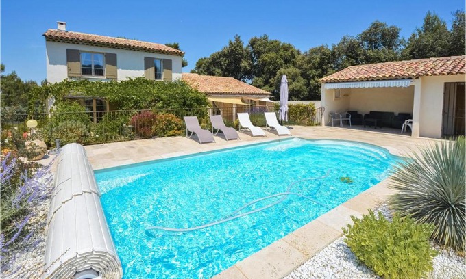 Eygalieres House | 4 Bedroom Cozy Home In Eygalières