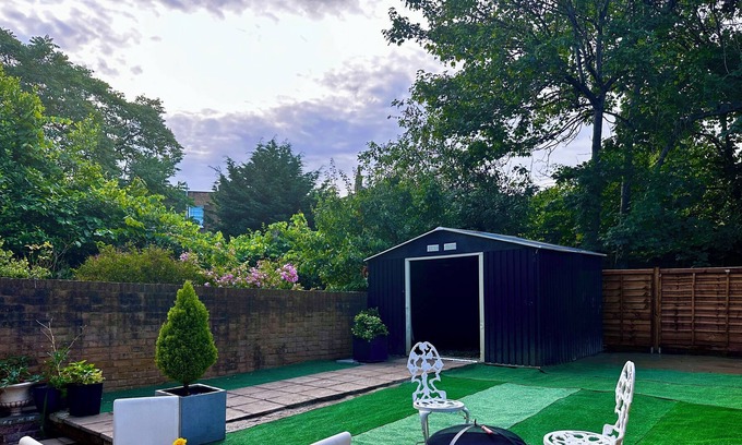 Cantelowes House | 4 bedroom flat in Camden Town