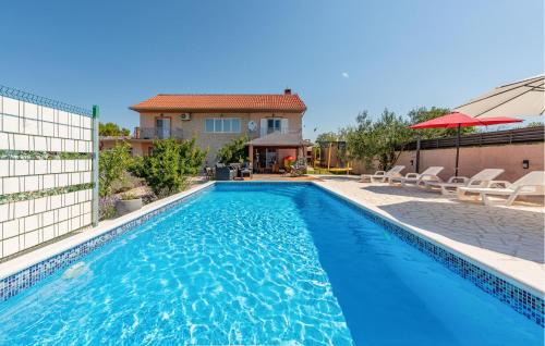 Lisicici House | 4 Bedroom Gorgeous Home In Lisicic