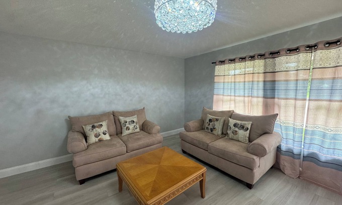 Clewiston House | 4-bedroom house in amazing Clewiston near marina