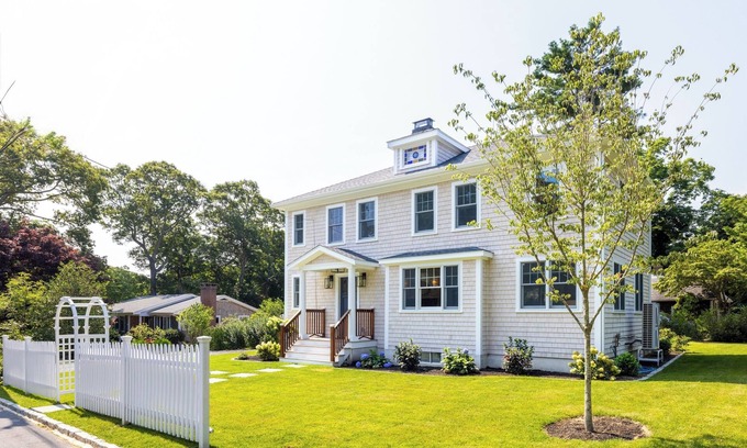 Tisbury House | 4-bedroom house in Tisbury for a relaxing getaway - newly renovated