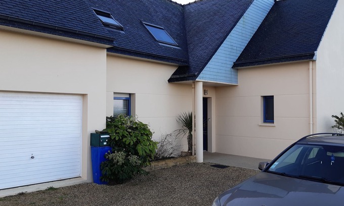 Pouldreuzic House | 4-bedroom house near Penhors beach.