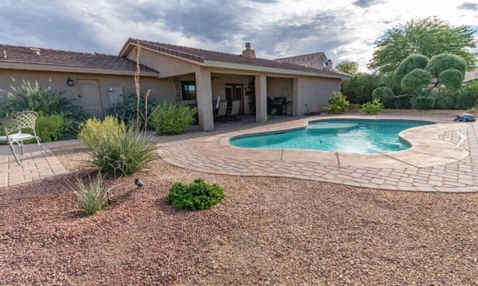 Residential Estates House | 4 BEDROOM POOL HOME