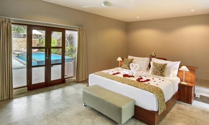 Melayang Villa | 4 Bedroom Private Pool Villa including breakfast