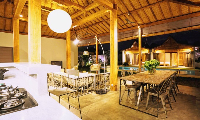 Batubelig Villa | 4 bedroom villa with pool in Seminyak!