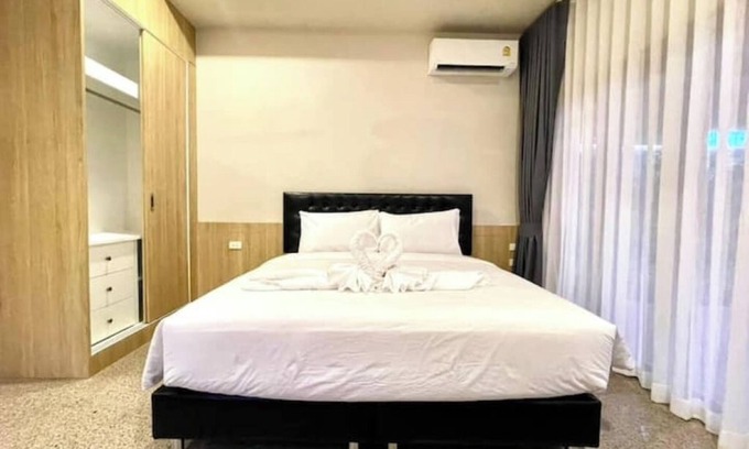 Na Kluea House | 4 beds 10 mins walk to the beach