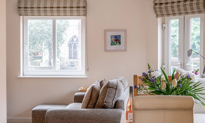 York Apartment | 4 Crambeck Court - sleeps 4 guests in 2 bedrooms