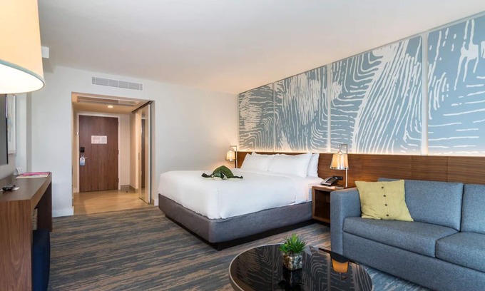 Central Beach Hotel | 4 Family-Friendly Units Near Beach & Park Access
