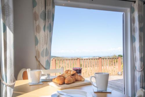 Mullacott House | 4 Meadow View Lodge - 2 Bed-sleeps 4-TJS4MV