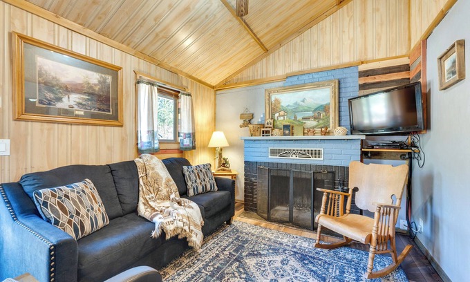 Drake Cabin | 4 Mi to Estes Park: Riverfront Cabin w/Hot Tub!