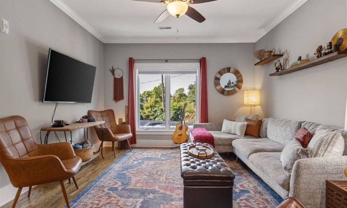 Nashville Apartment | 4 Miles to Broadway - Free Parking, TV in Bedrooms