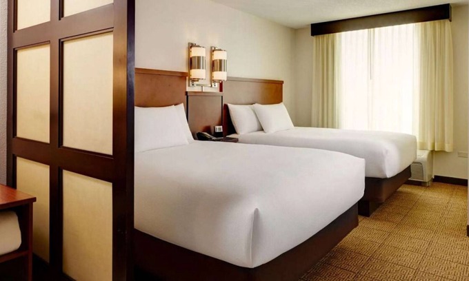 Tucson House | 4 Modern Units Near Tucson International Airport! FREE Airport Shuttle, Pool!