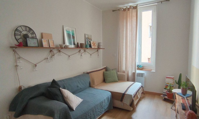 Gambetta Apartment | 4-person apartment, near beach and town center.