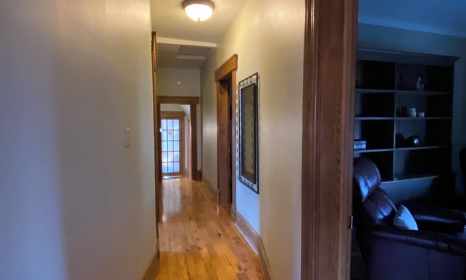 Southampton Apartment | 4 Person, Downtown Southampton, Upper Level Apartment