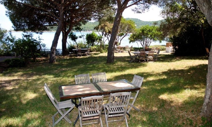 Favone Apartment | 4 person ground floor apartment without sea view, direct access to the beach