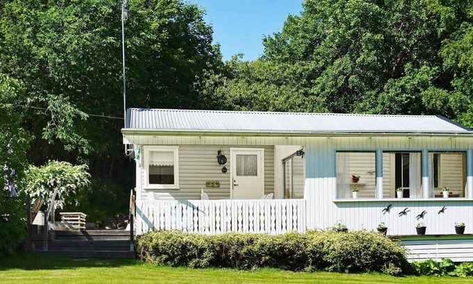 Brastad House | 4 person holiday home in Brastad