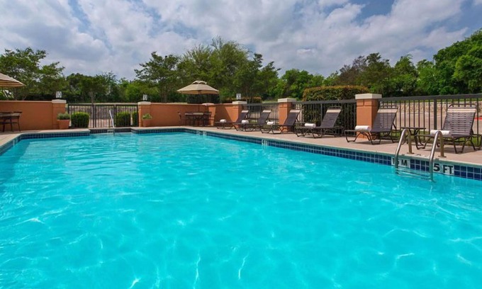 Austin Hotel | 4 Pet-Friendly Units Close to LBJ Museum, Outdoor Pool, FREE Parking!