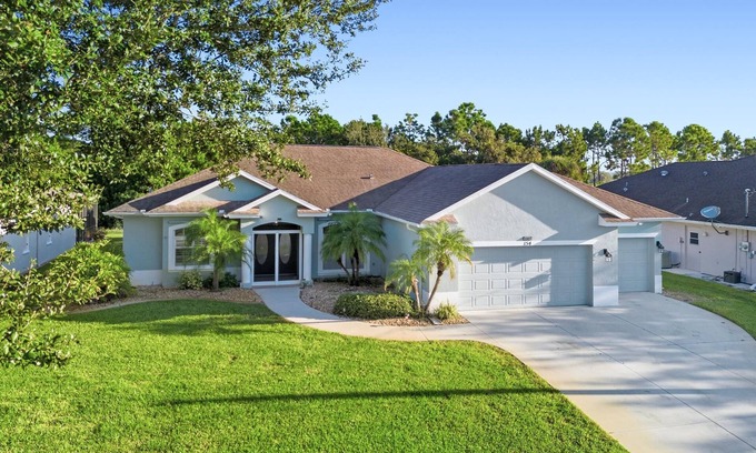 Long Meadow House | 4 Reasons Resort - Golf, Beach, Private Pool, Family Fun! In Rotonda