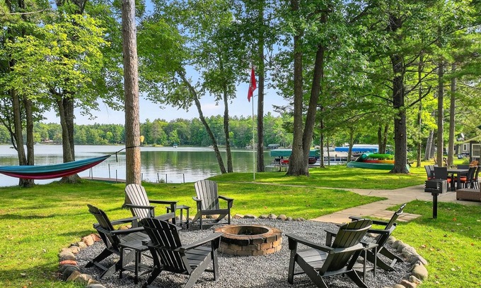 New Post House | 4-Season Fun! Sandy Beach | Snowmobile Trails